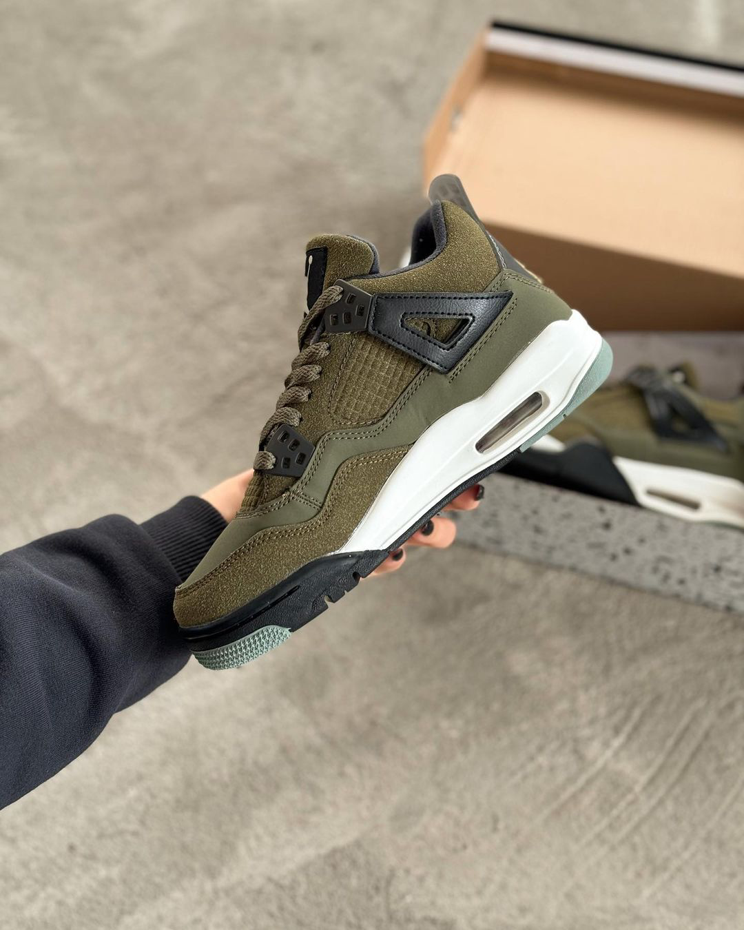 Jordan Retro 4 Craft Medium Olive